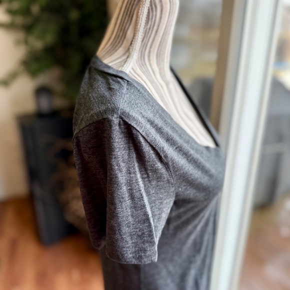 Old Navy T-Shirts (Set of two) - Picture 5 of 15